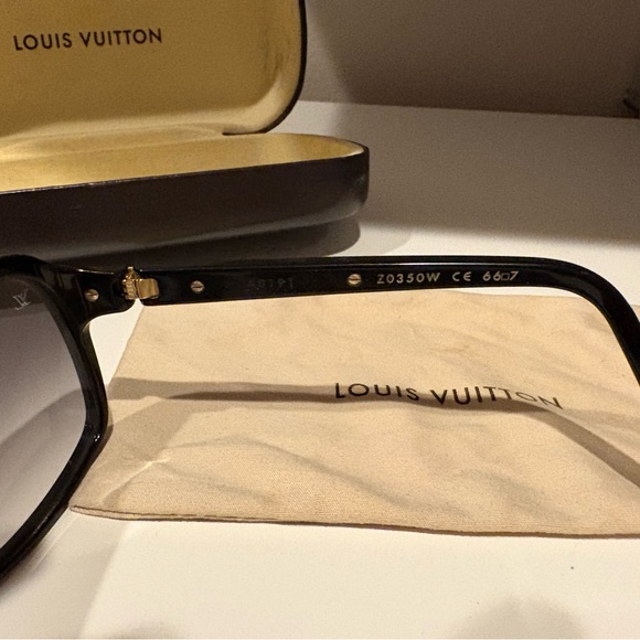 Rare Louis Vuitton Evidence Millionaire Sunglasses-Black/Gold- 100 % Authentic - Picture 5 of 7